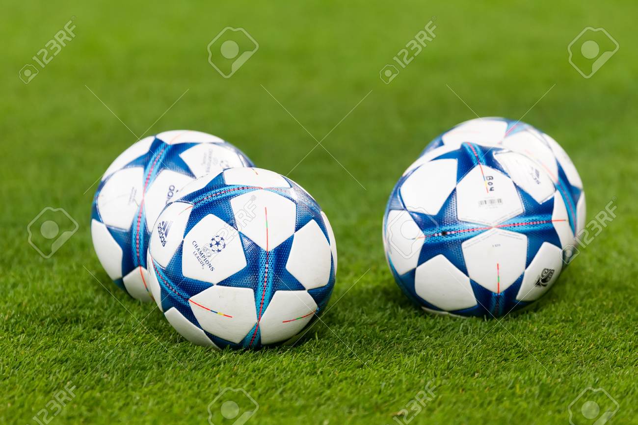 completo calcio Bayer 04 Leverkusen prima completo calcio Bayer 04 Leverkusen prima
