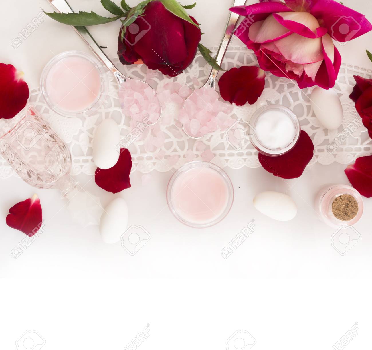 ローズ化粧品 の写真素材 画像素材 Image