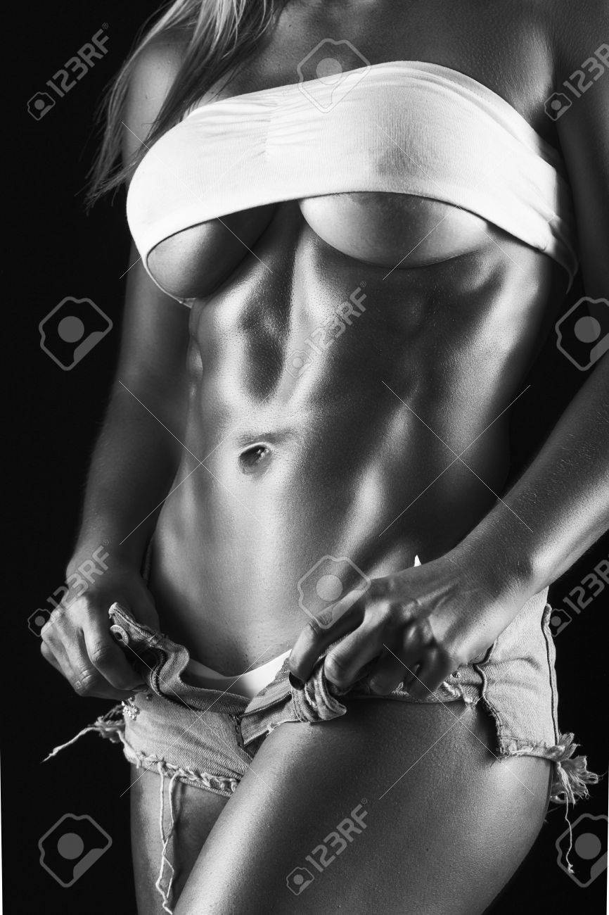 Black and white photos of erotic female athletes pic 734