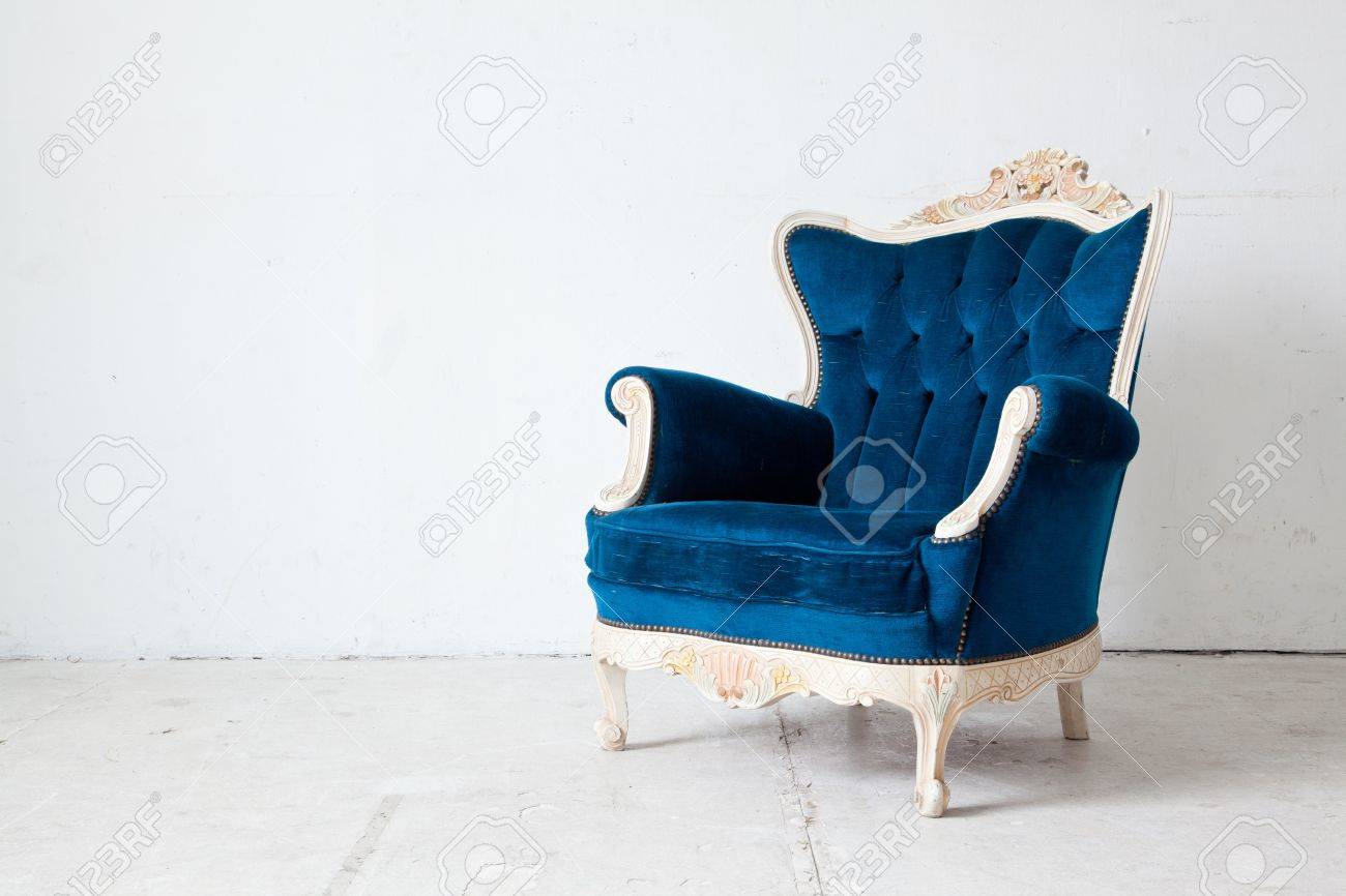 Kék klasszikus stÃlusú fotel kanapé heverÅ vintage szobában ... Fotel kanapé