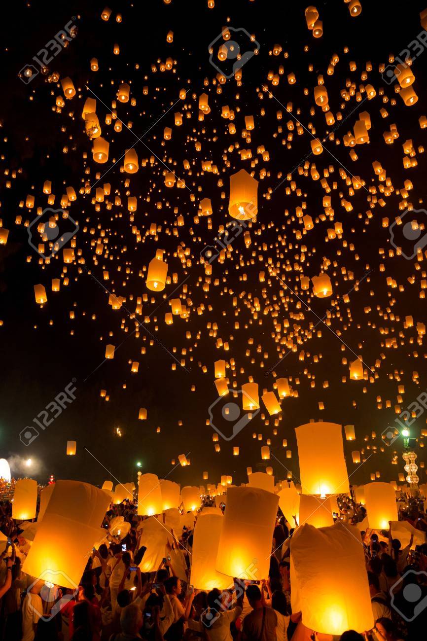 Yeepeng 祭 チェンマイ タイでタイのランナ伝統宗教でスカイ ランタンを飛んでください の写真素材 画像素材 Image Yeepeng 祭 チェンマイ タイでタイのランナ伝統宗教でスカイ ランタンを飛んでください の写真素材 画像素材 Image