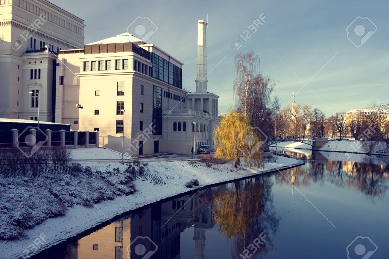 etiam-dictum-ipsum-a-felis