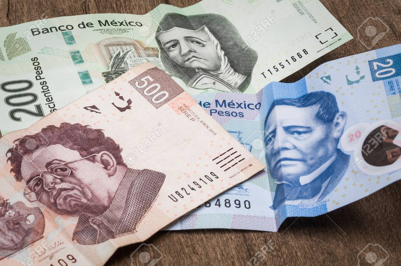 Bills Of 20, 200 And 500 Mexican Pesos Seems To Be Sad Perhaps Because Of  Its Weakness Against The Dollar. 正版图像123RF中国- 高质量免版税图像库. Image 89253216