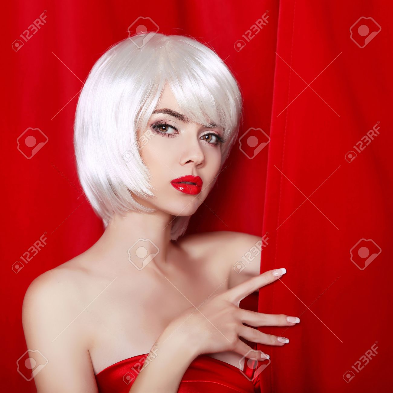 Escorts in hk Sexy Girl Close