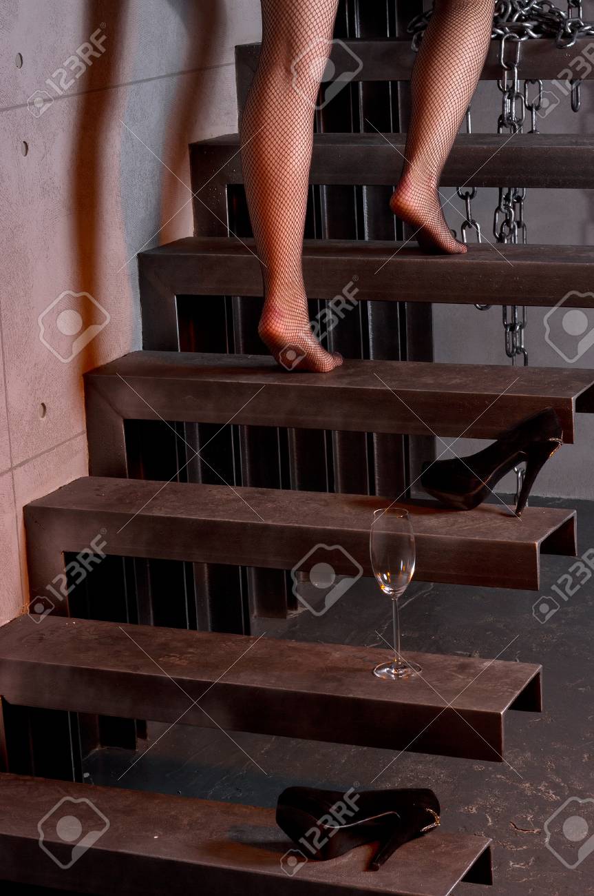 Mujeres desnudas subiendobescaleras video.porno - desnuda.xyz