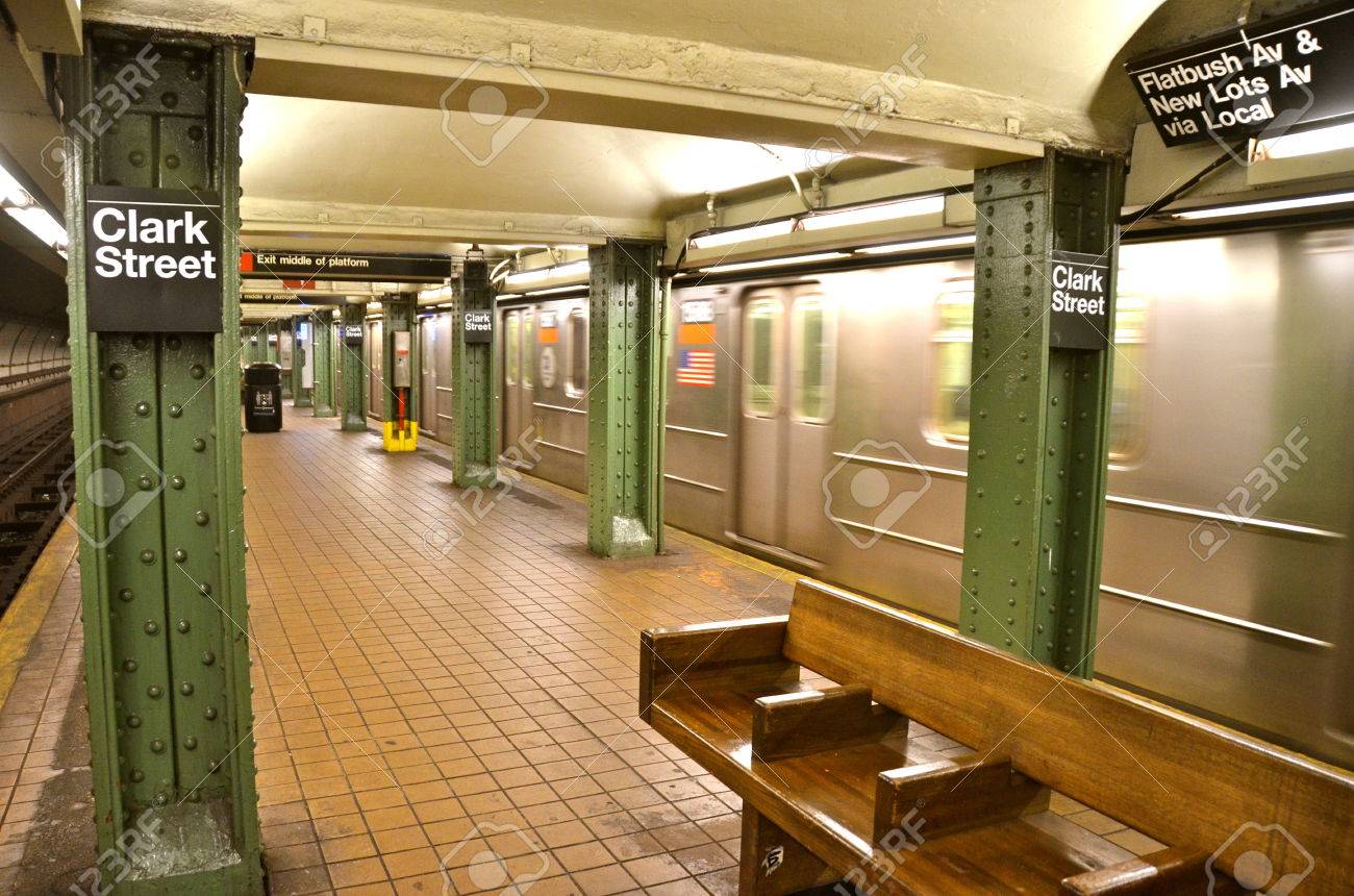 ブルックリン ニューヨーク市 アメリカ合衆国のニューヨーク市地下鉄の駅 の写真素材 画像素材 Image