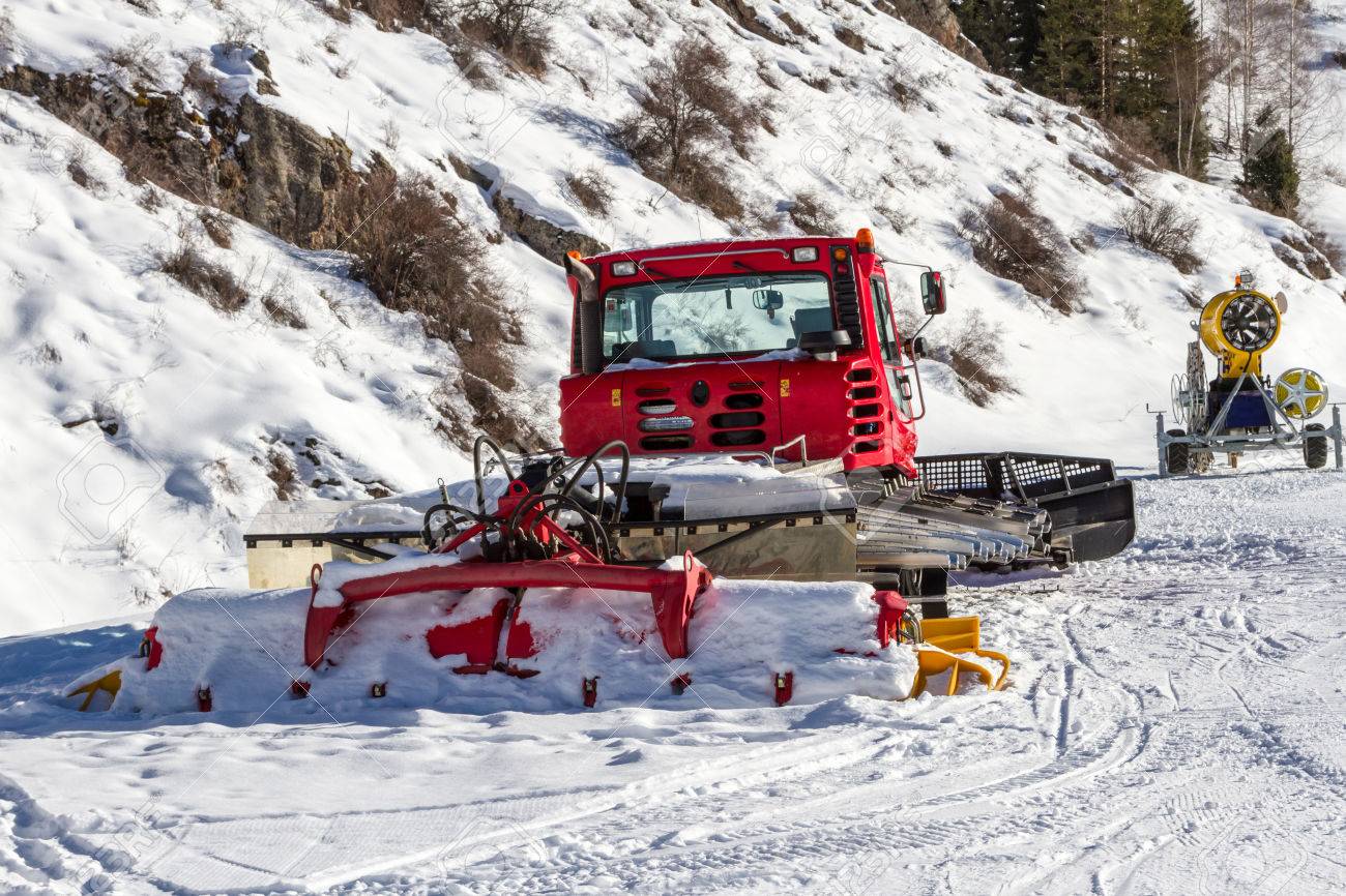 Caterpillars for snowmobiles and their application Caterpillars for snowmobiles and their application