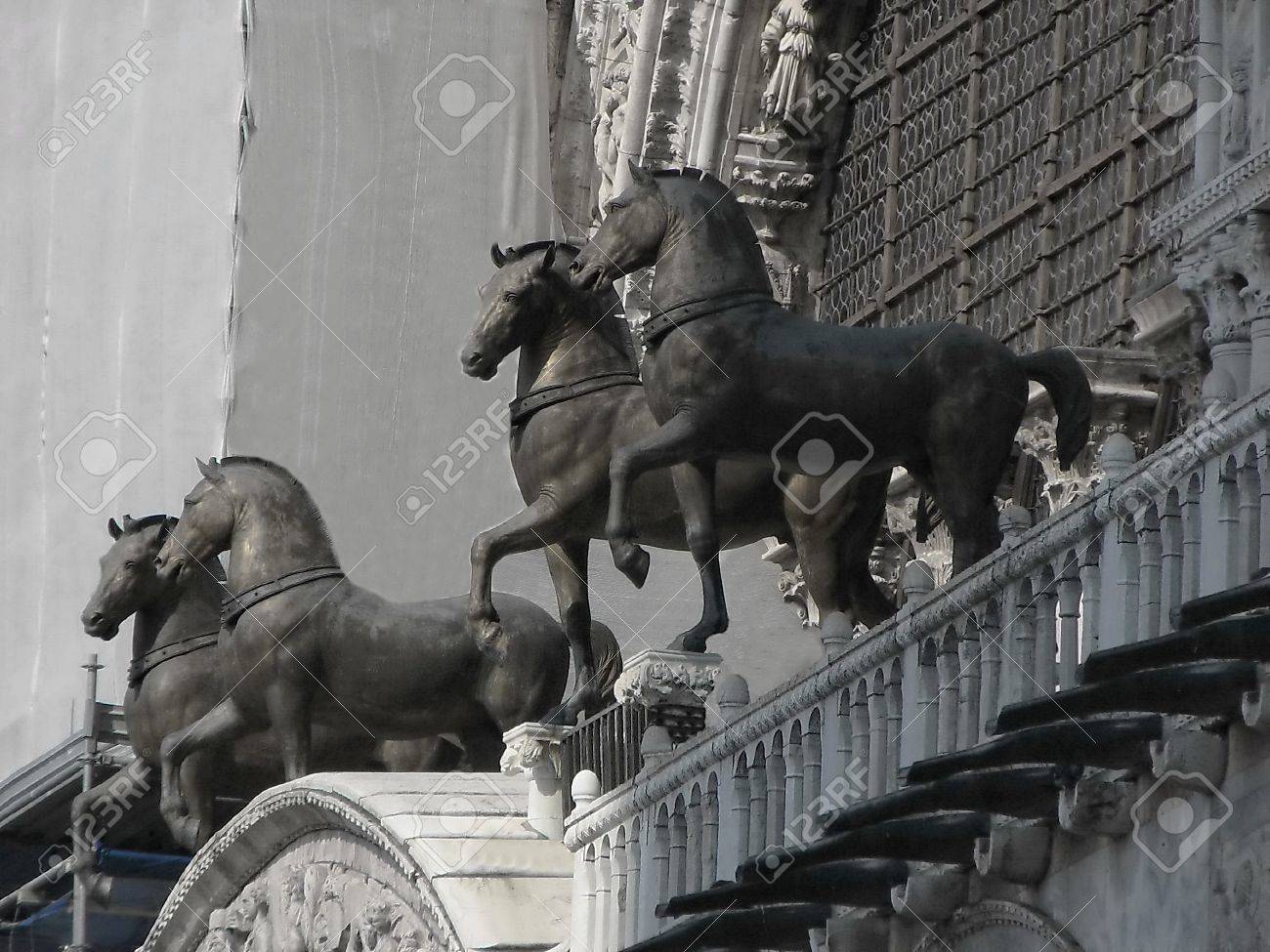 サン ・ マルコ ヴェネツィア - イタリアのカテドラルに四頭の馬