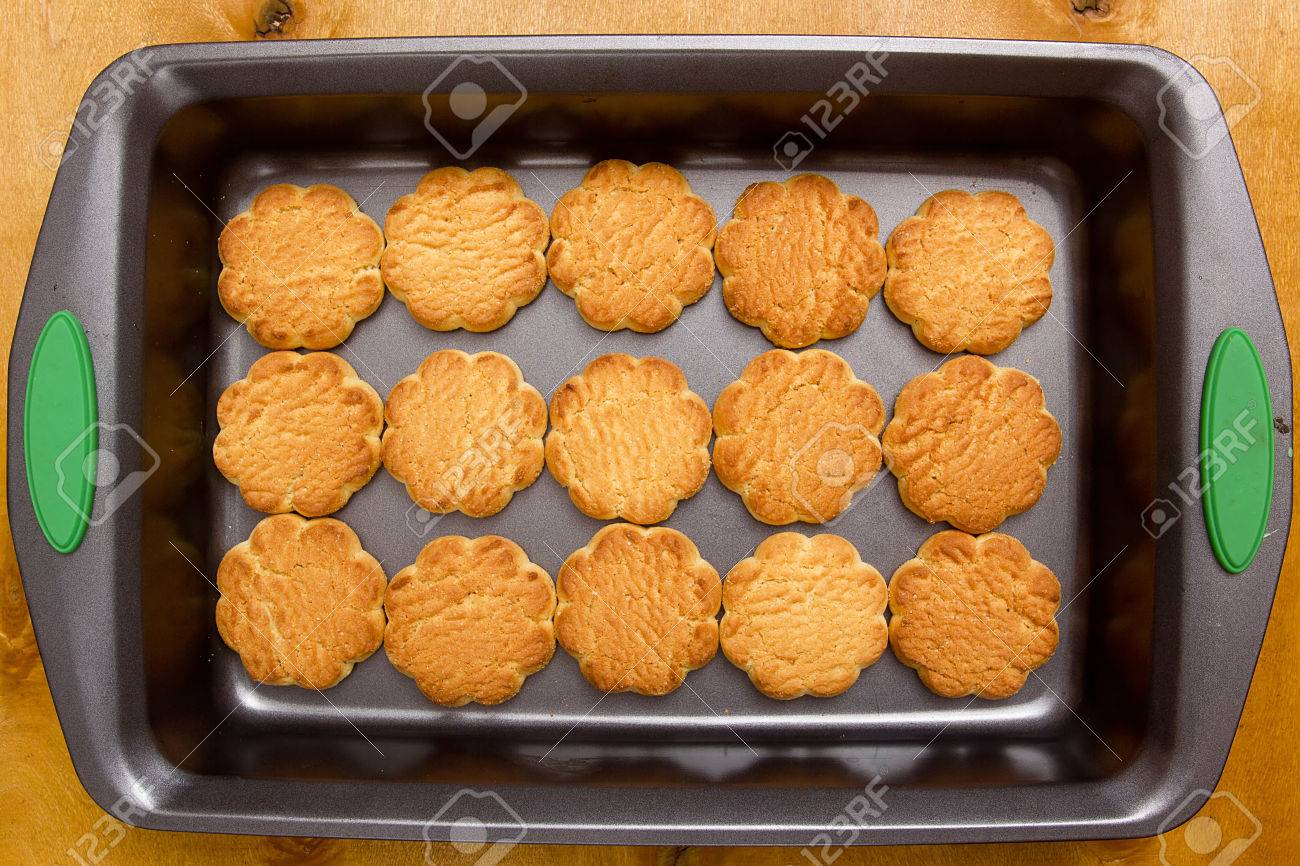 Las Galletas En Una De Horno Para Cocinar Tiramisú Fotos, Retratos, Imágenes Y Fotografía De Archivo De Image 59059406.