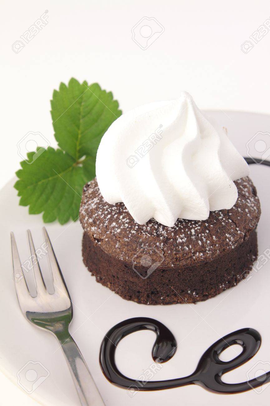 Gateau Souffle Au Chocolat Sur Une Assiette Banque D Images Et Photos Libres De Droits Image