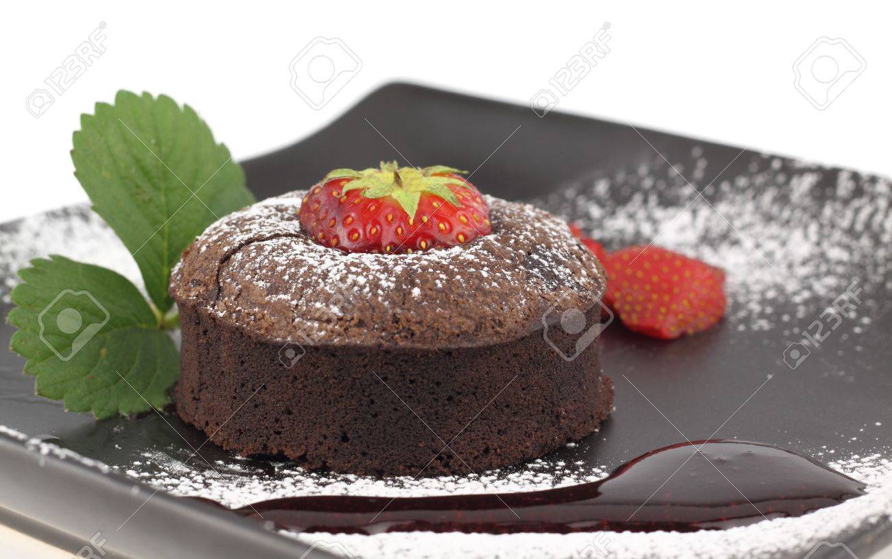 Gateau Souffle Au Chocolat Sur Une Assiette Banque D Images Et Photos Libres De Droits Image
