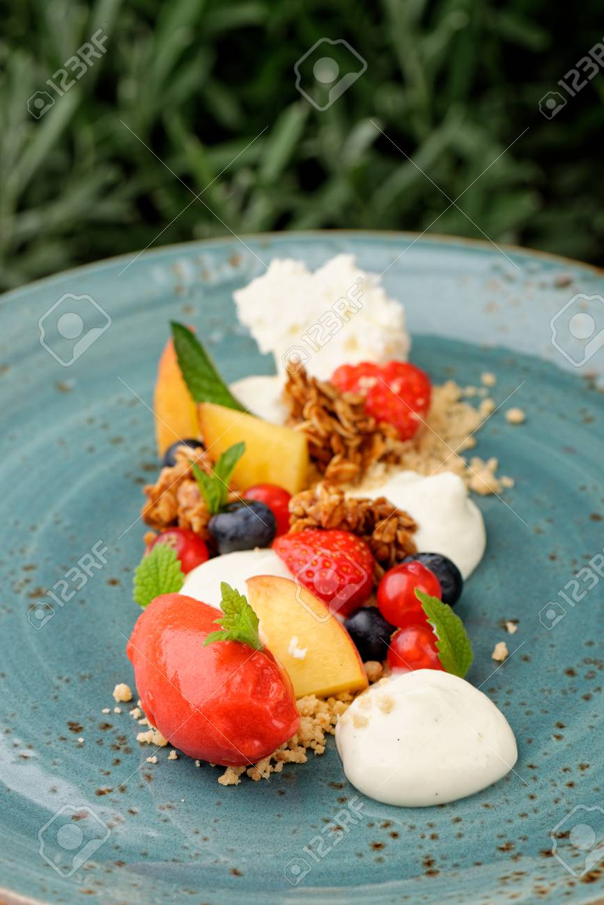 Desserts Fine Parfait Fraise Creme Glacee Mousse Au Chocolat