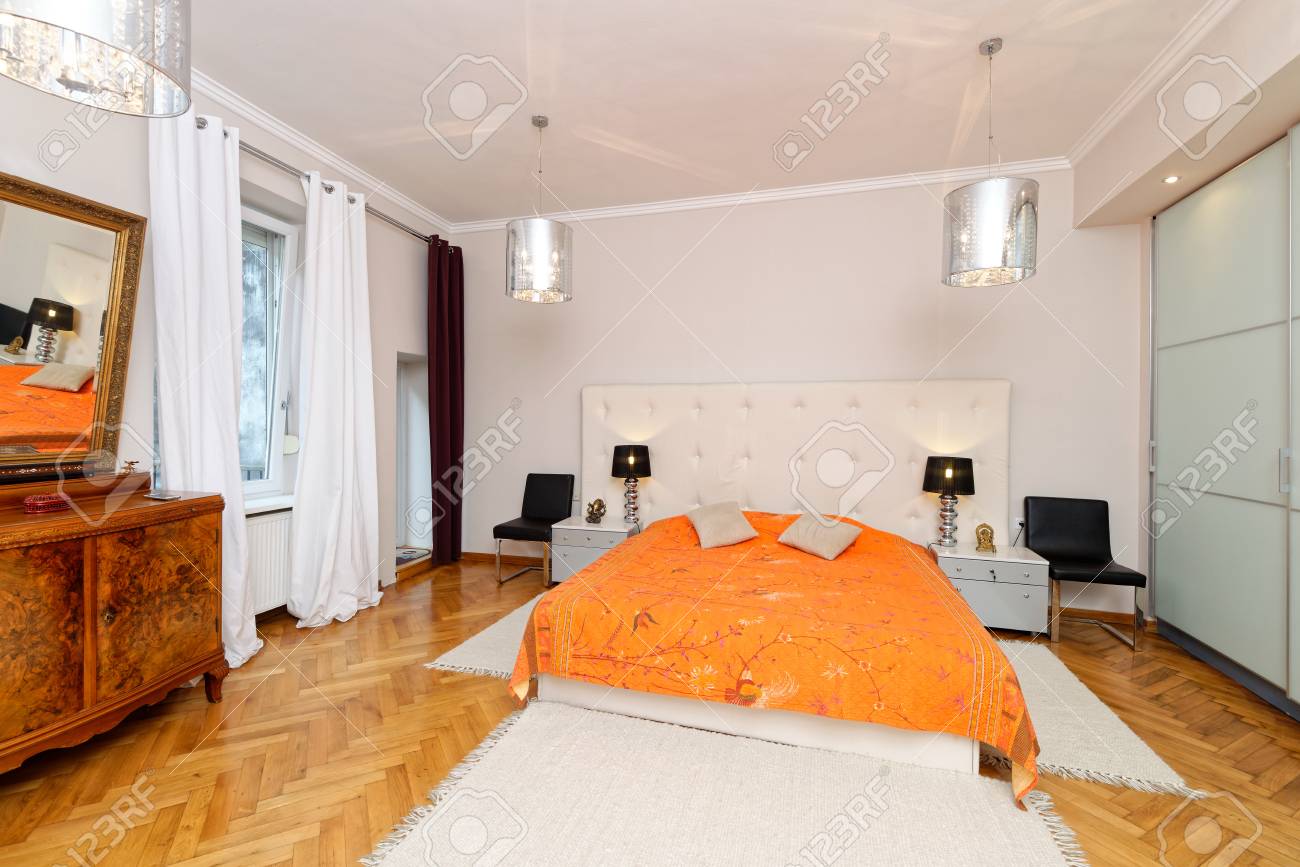 Das Elegante Und Luxuriöse Schlafzimmer Interieur Lizenzfreie Fotos ... Das Elegante Und Luxuriöse Schlafzimmer Interieur Lizenzfreie Fotos ...