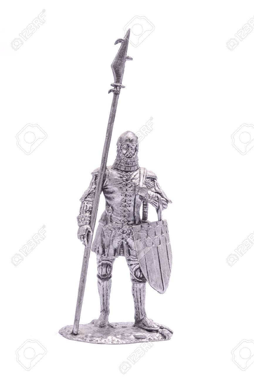 Soldado De Lata Cavaleiro Medieval Com Lanca E Escudo Isolado No Branco Fotos Retratos Imagenes Y Fotografia De Archivo Libres De Derecho Image 68203610