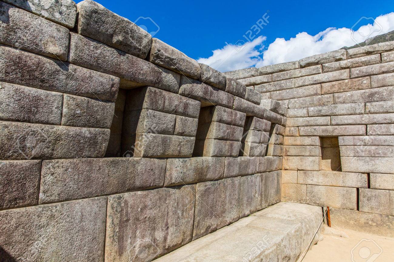 マチュピチュ ペルー 南アメリカでインカの壁 多角形の石積みの例です 古代インカの建築で有名な 32 角度石 の写真素材 画像素材 Image マチュピチュ ペルー 南アメリカでインカの壁 多角形の石積みの例です 古代インカの建築で有名な 32 角度石 の写真素材 画像素材 Image