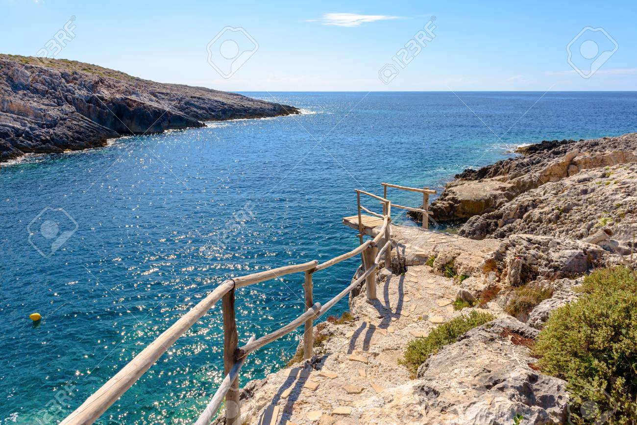 porto roxa beach zakynthos
