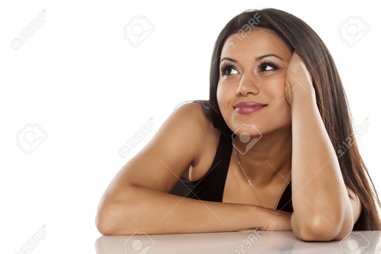 笑顔若い浅黒い肌のきれいな女性の愛 の写真素材 画像素材 Image 6478