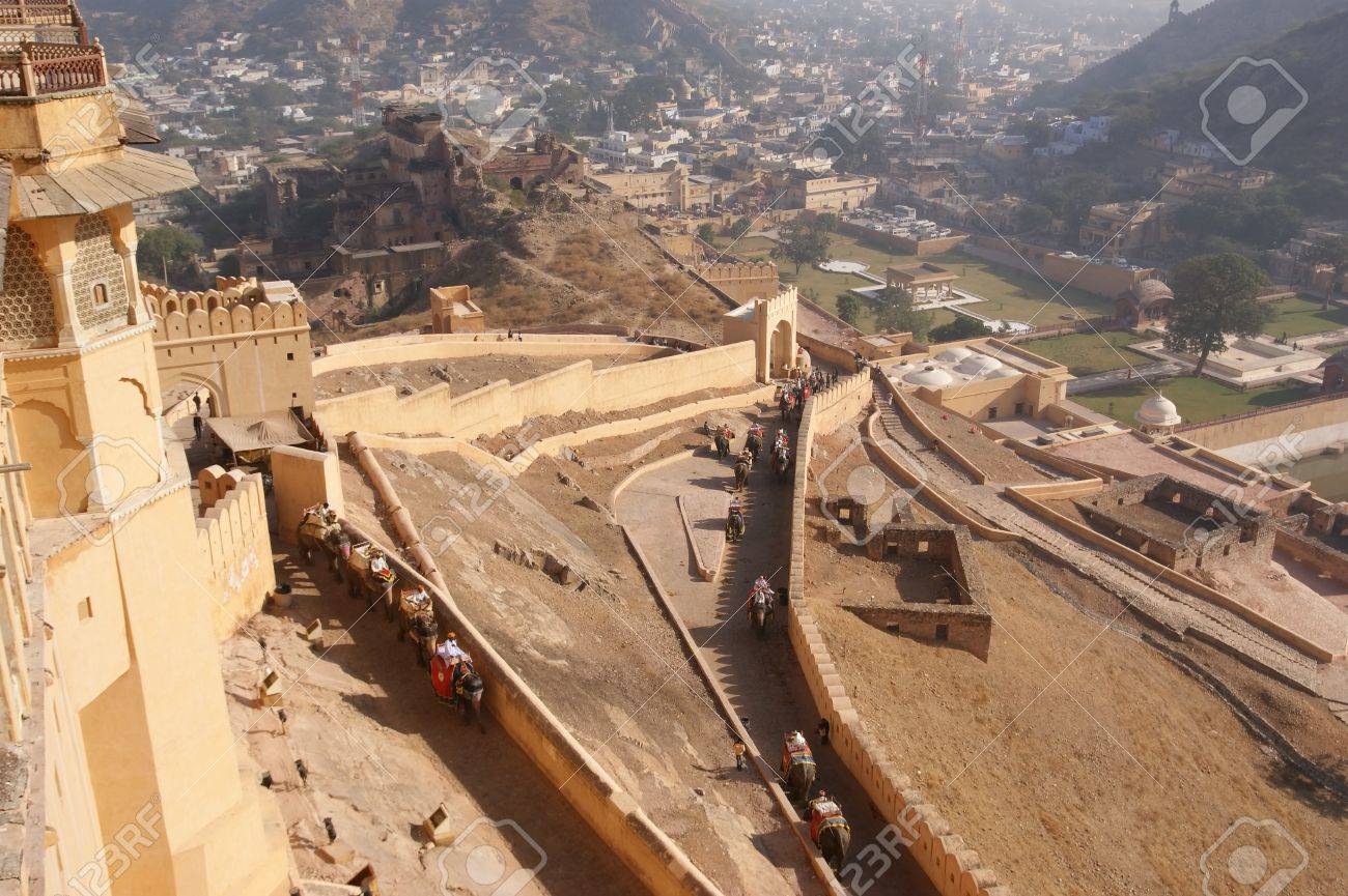 インド ジャイプル マハーラージャの宮殿 また一般ピンク都市として知られてはラージャス ターン州のインドの状態の首都です の写真素材 画像素材 Image