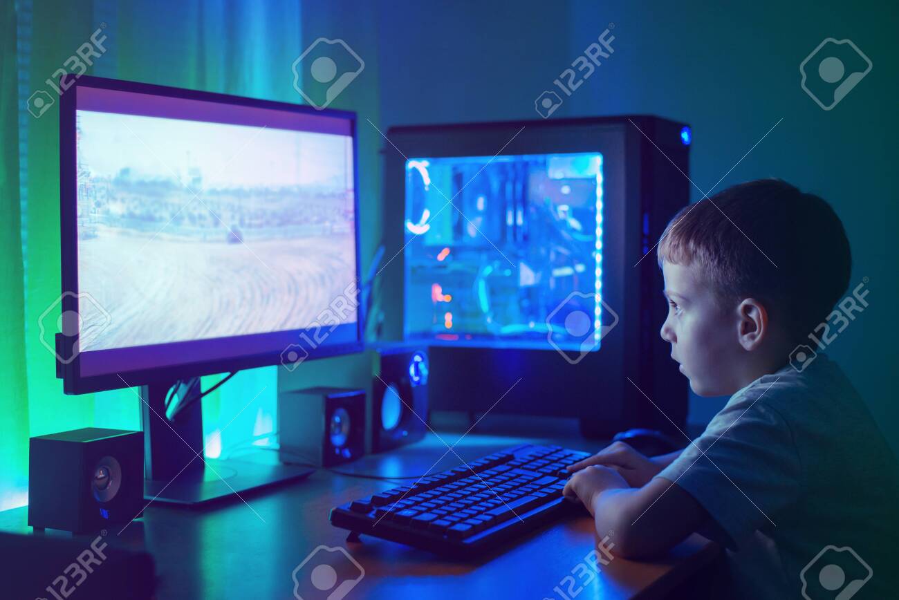 Gaming computer Stock Photos, Royalty Free Gaming computer Images