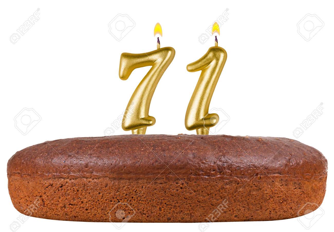 Gateau D Anniversaire Avec Bougies Numero 71 Isole Sur Fond Blanc Banque D Images Et Photos Libres De Droits Image