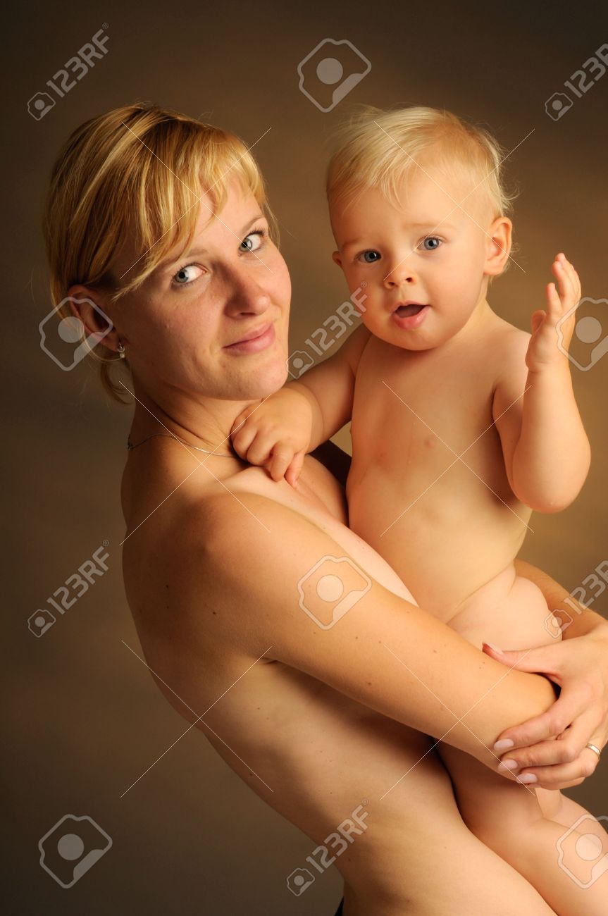 child undress 