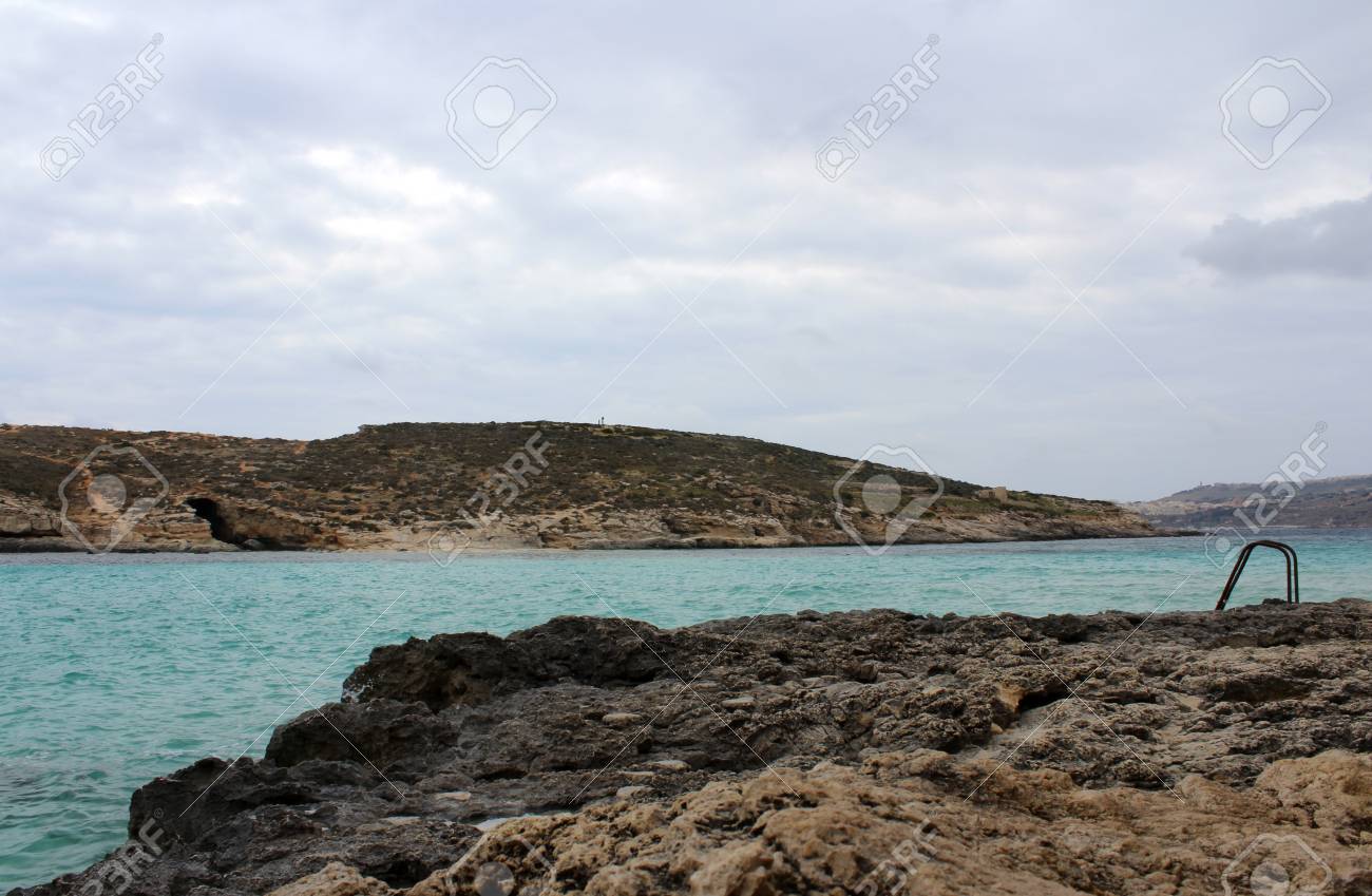 Grosse Felsen Und Mittelmeer Gozo Republik Malta Lizenzfreie Fotos Bilder Und Stock Fotografie Image