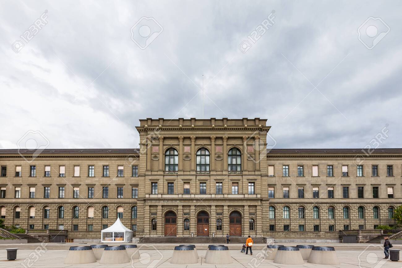曇りの日、チューリッヒ、スイスのポリテラスからチューリッヒの有名な大学スイス連邦工科大学（ETHチューリッヒ）の本館の背面図の写真素材・画像素材  Image 151508343