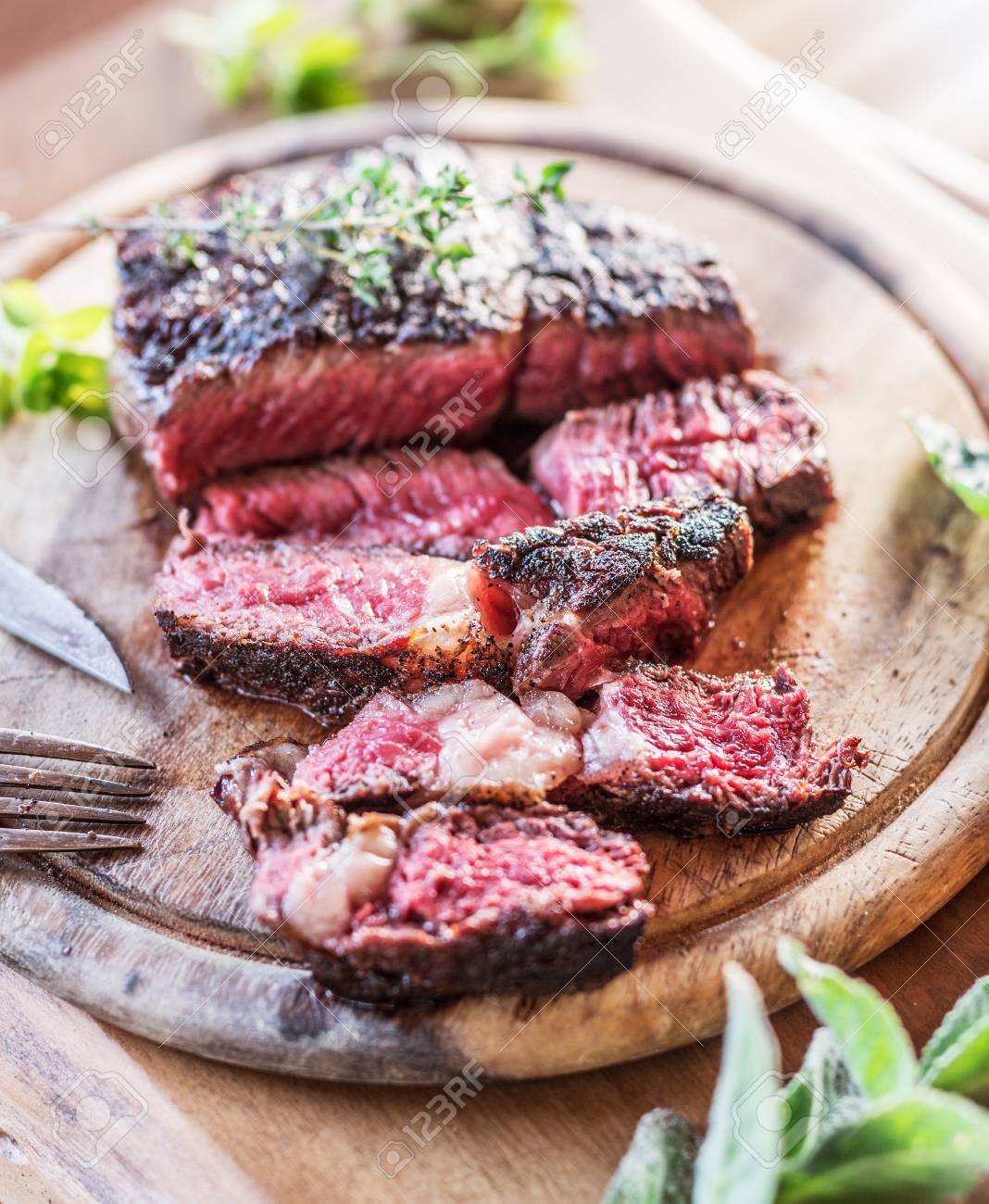medium rare ribeye steak