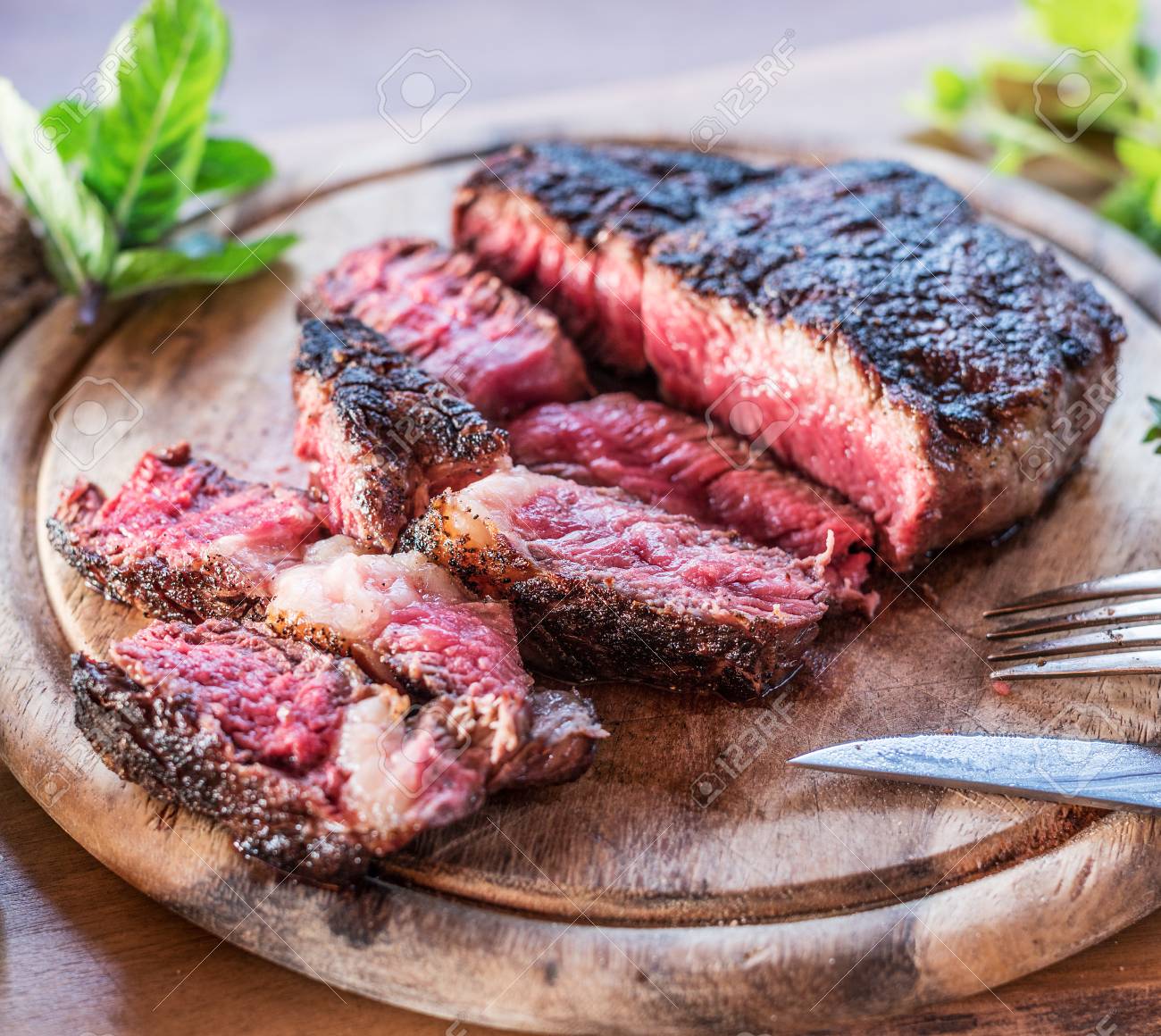 medium rare ribeye steak