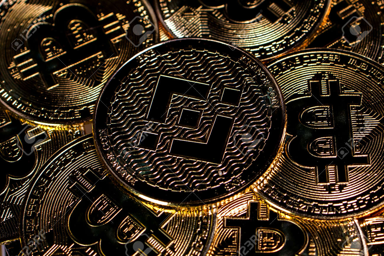비트코인 배경 Bnb의 코인 암호화폐 바이낸스 로열티 무료 사진, 그림, 이미지 그리고 스톡포토그래피. Image 183298607