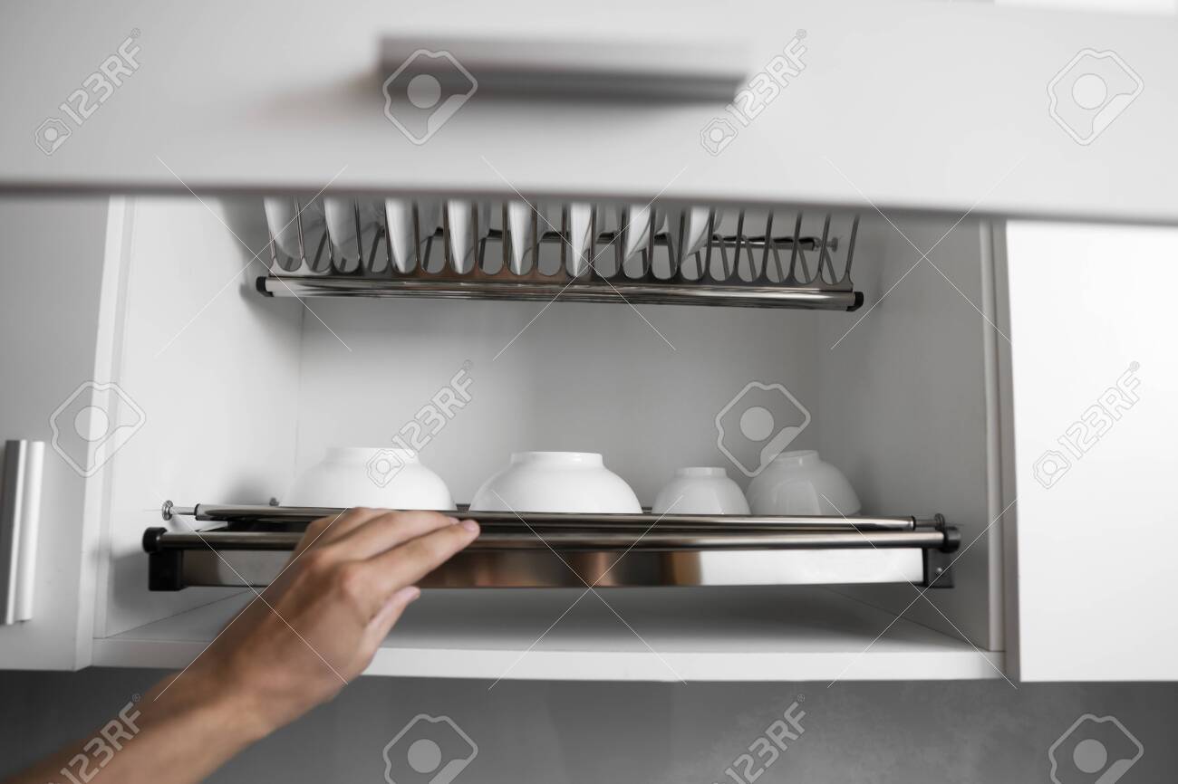 Dish Drying Metal Rack With Big Nice White Clean Plates