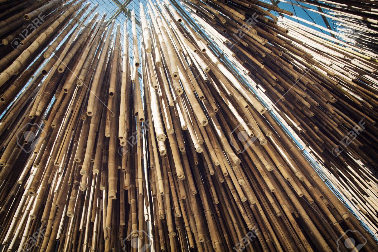 Bambus Dekoration Von Der Decke Hangen Architekturelement Lizenzfreie Fotos Bilder Und Stock Fotografie Image 44255661