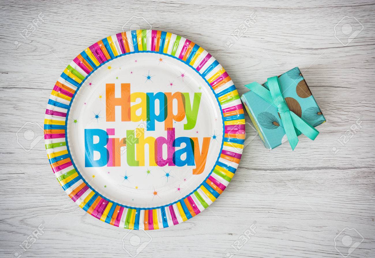 paper plates designed for