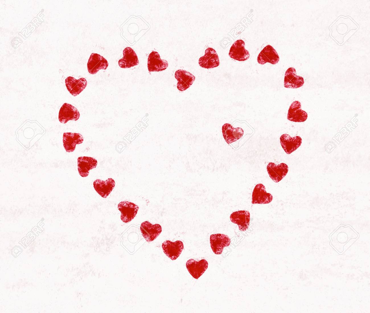Valentinstag Herz Aus Kleinen Roten Herzen Valentinstag Symbol Der Liebe Schone Illustration Lizenzfreie Fotos Bilder Und Stock Fotografie Image 53541030