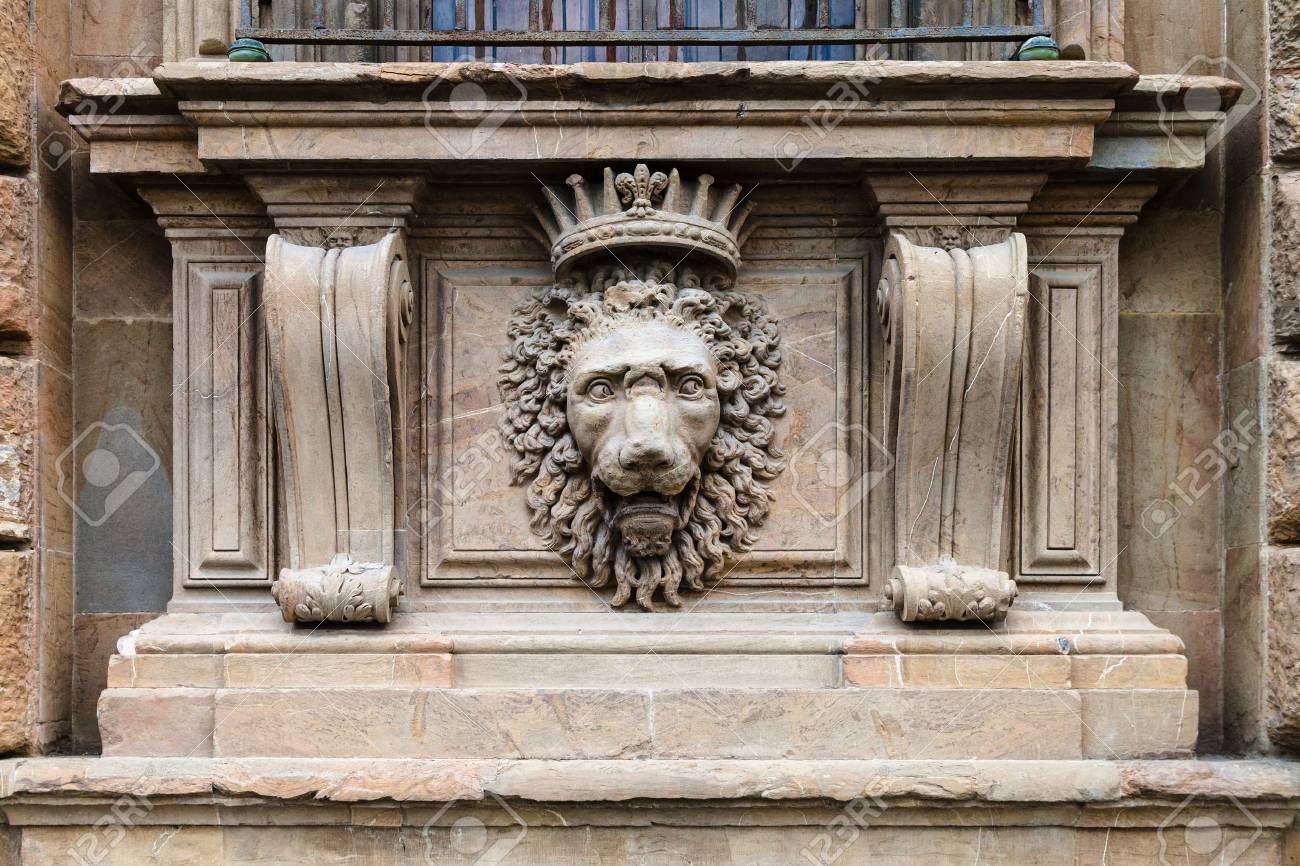 Viaje A Italia Decoracion Cabeza De Leon De La Pared Externa Del