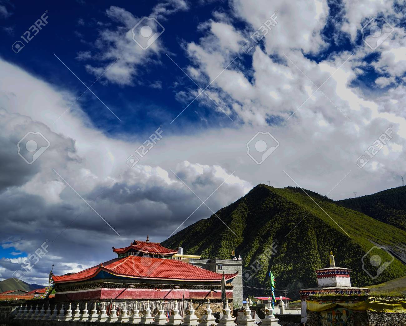 etiam-dictum-ipsum-a-felis