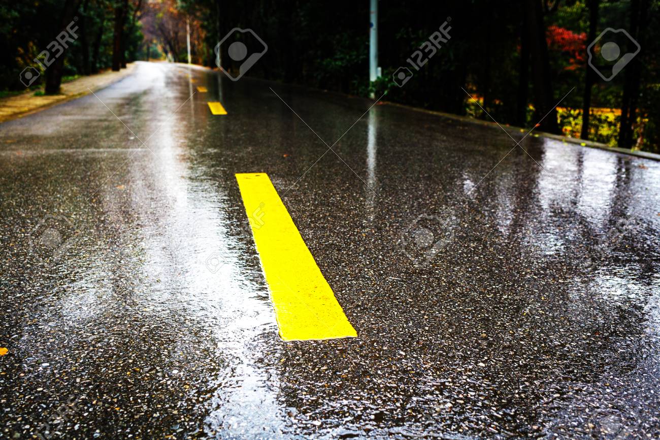 雨のアスファルト道路 の写真素材 画像素材 Image 2707 雨のアスファルト道路 の写真素材 画像素材 Image 2707