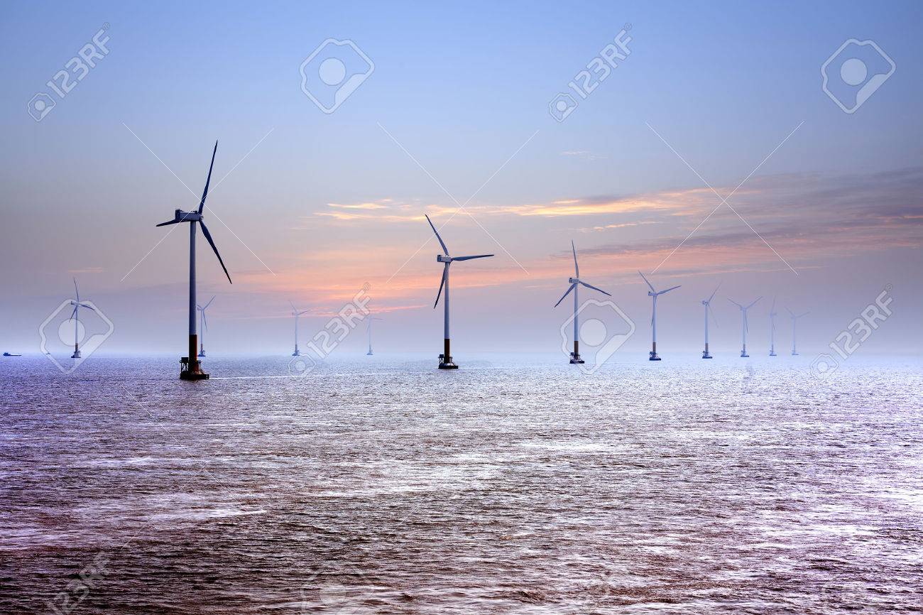 洋上風力発電 の写真素材 画像素材 Image 洋上風力発電 の写真素材 画像素材 Image