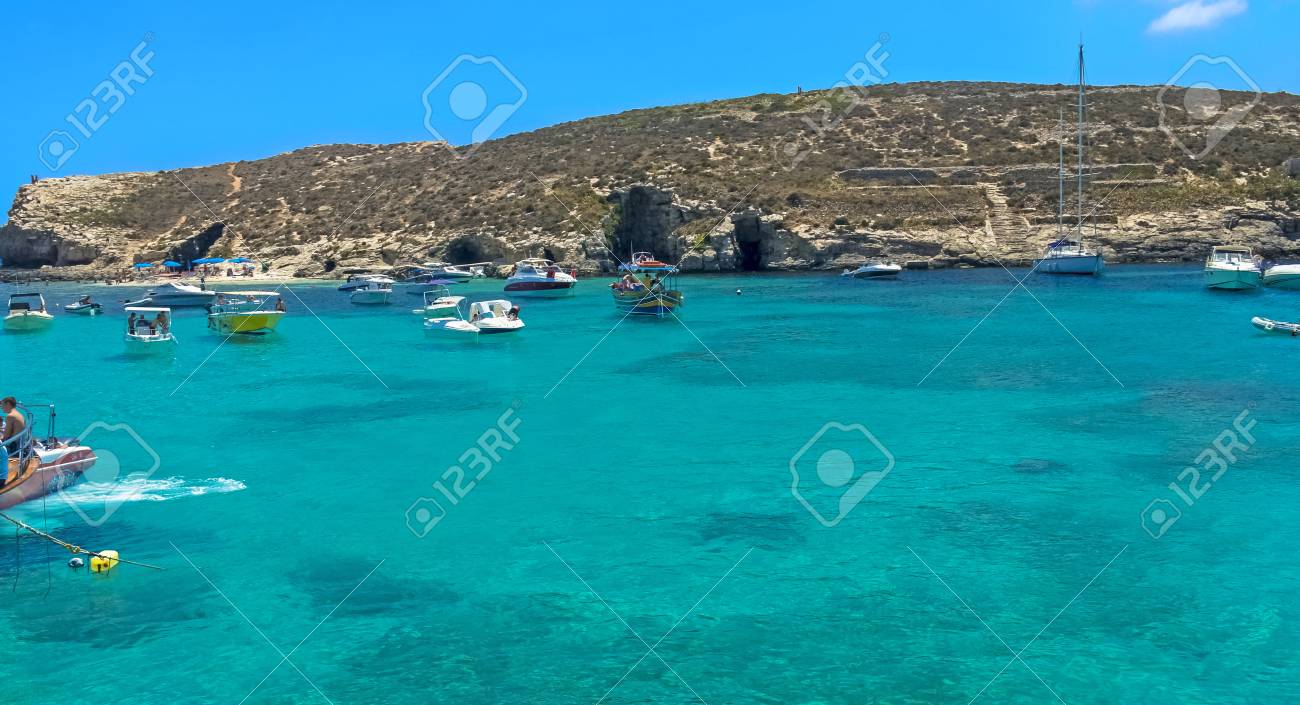 マルタ ブルーラグーン 小さなコミノ島の主なアトラクション の写真素材 画像素材 Image