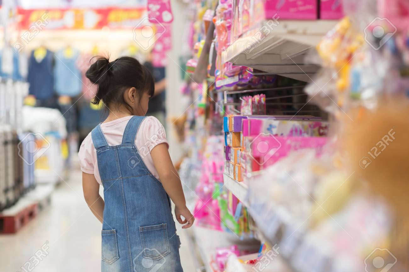 girl shopping stores