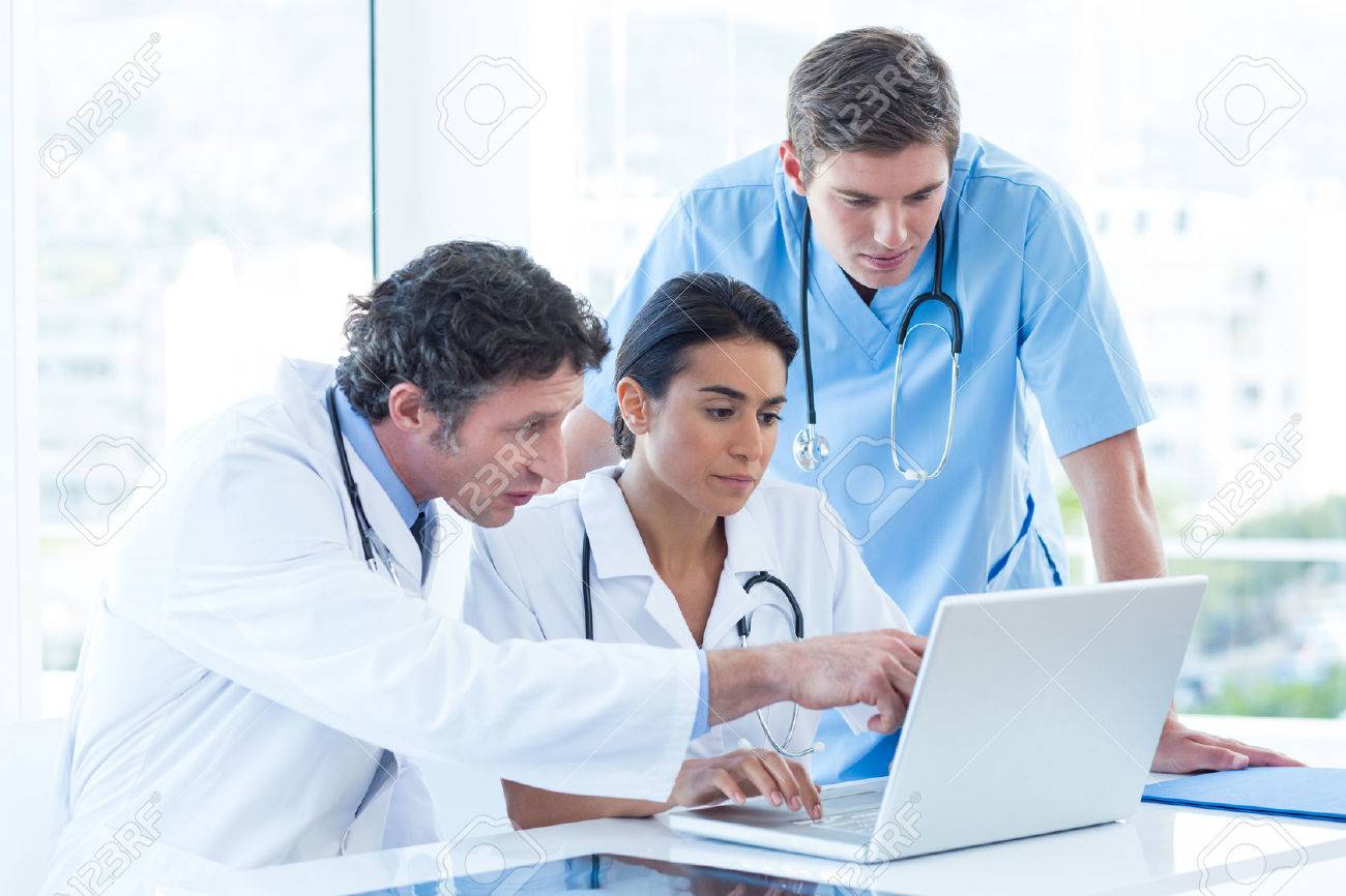 Resultado de imagen para doctors working