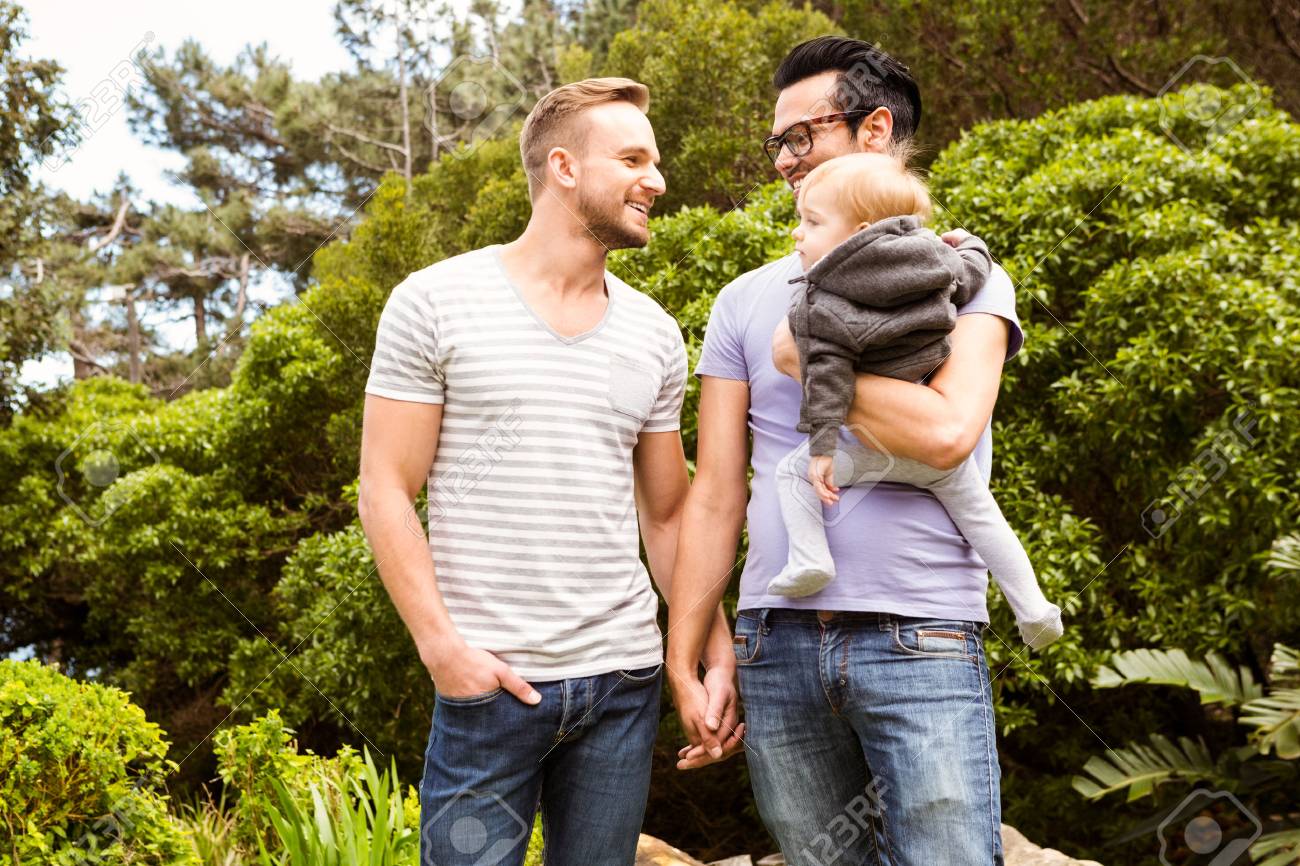 couple de gay un Women has moaning orgasms