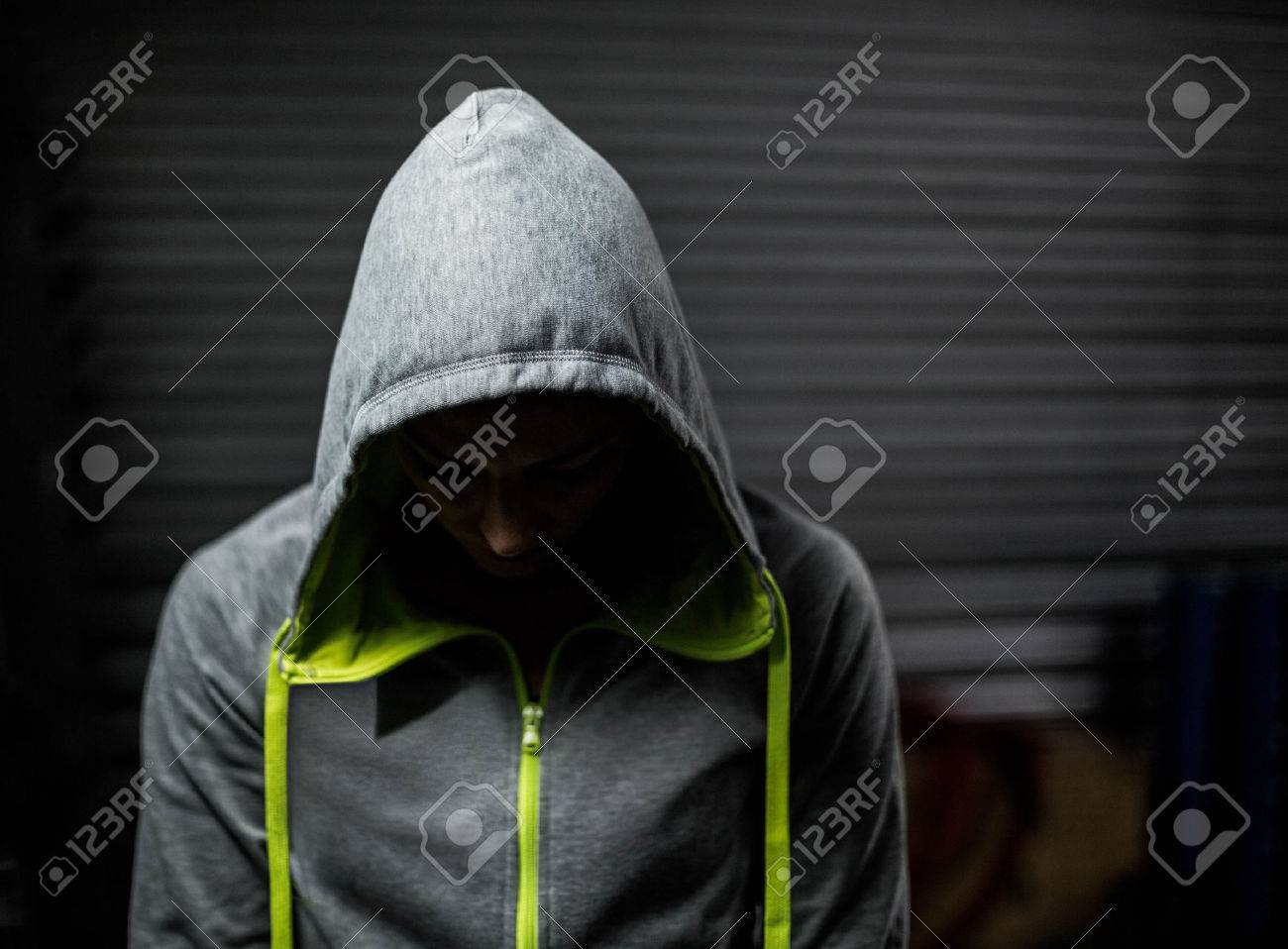 Capuche sur la tete Clearance