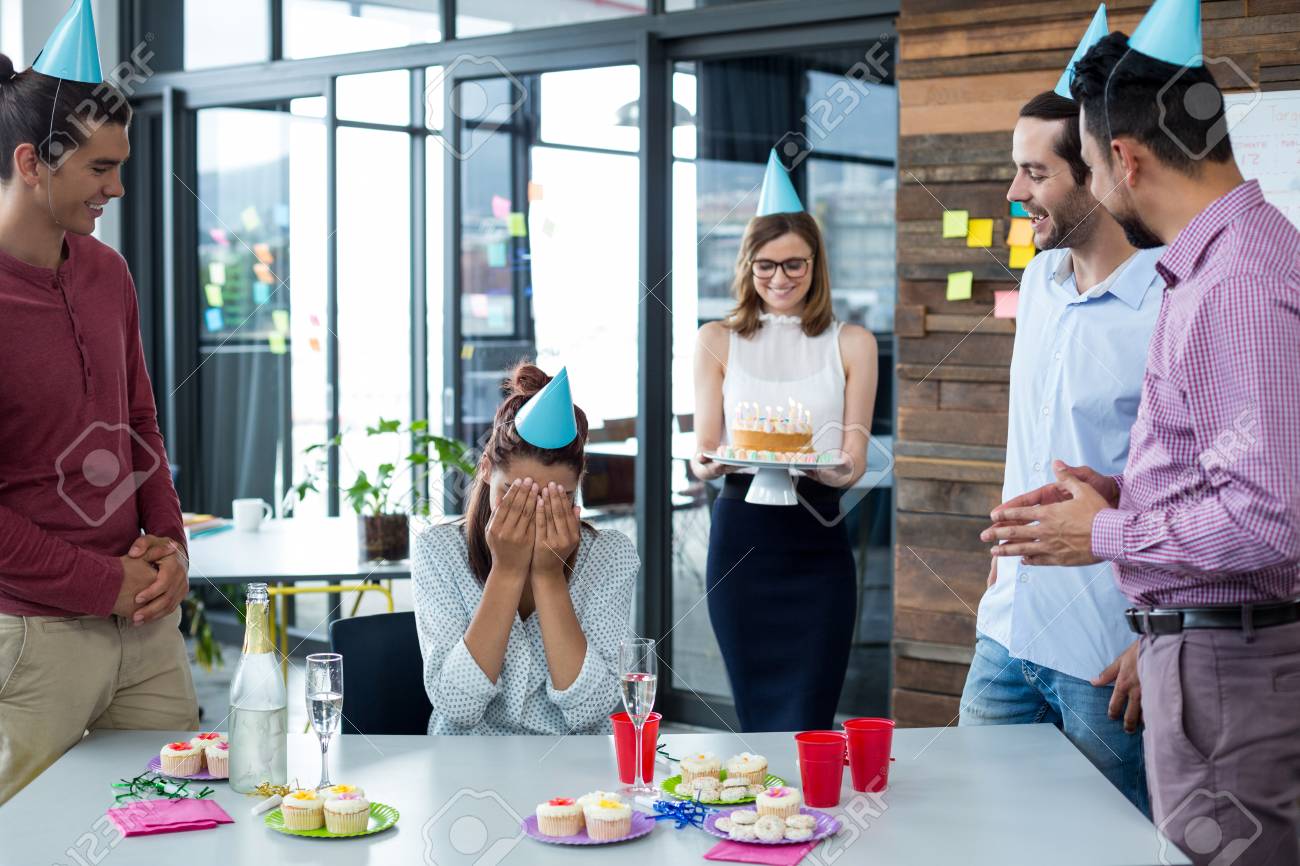 Überraschung im Büro Überraschung im Büro