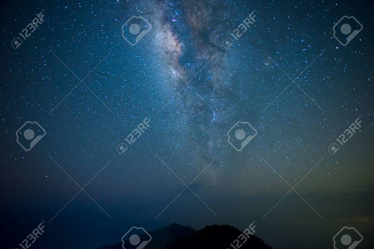 Une Section De La Voie Lactée Et La Galaxie Dandromède