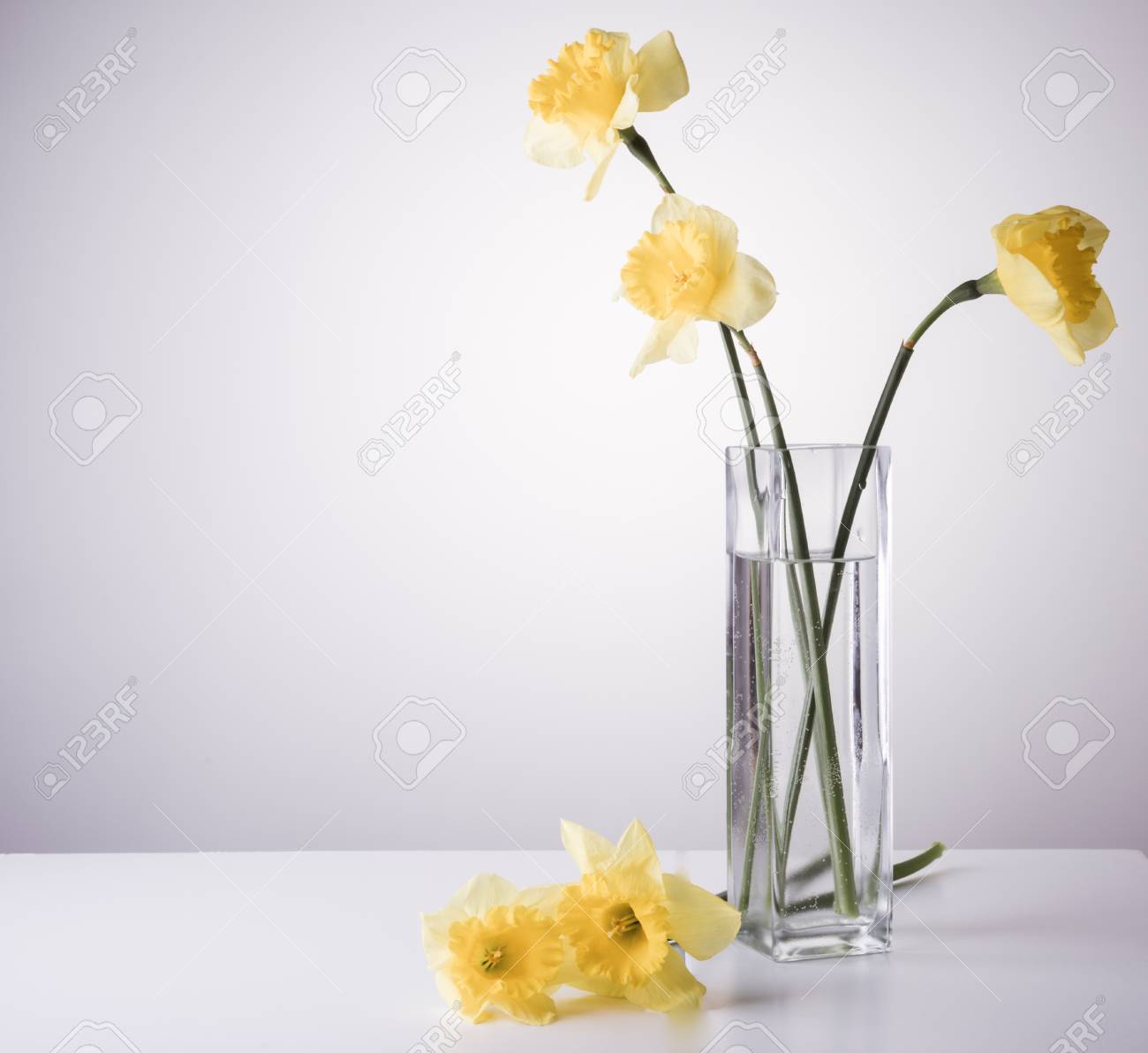 イエローとグレーのグラデーション花瓶