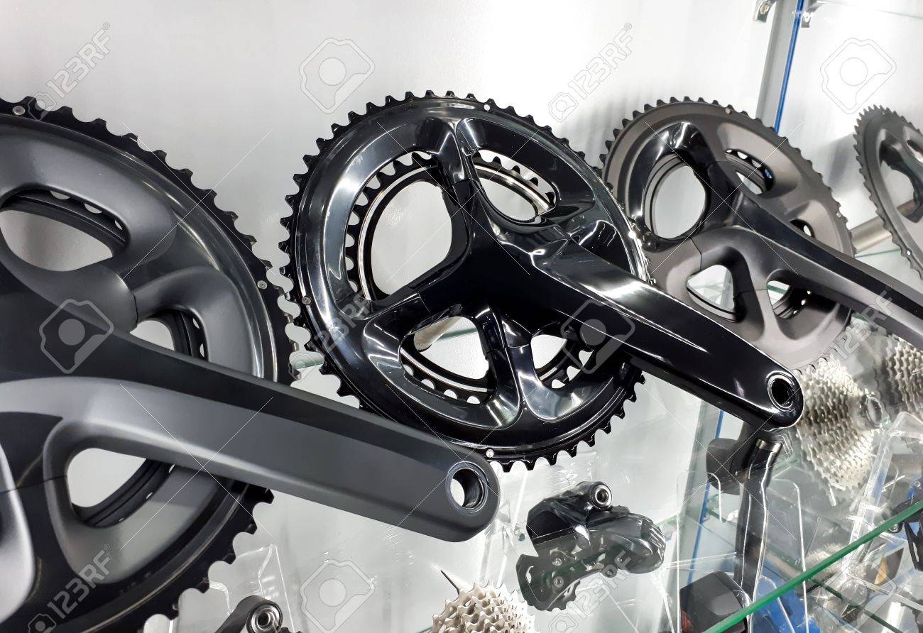 自転車のクランクとロードバイク サイクリング 自転車アクセサリー コンセプトのリアのカセット の写真素材 画像素材 Image