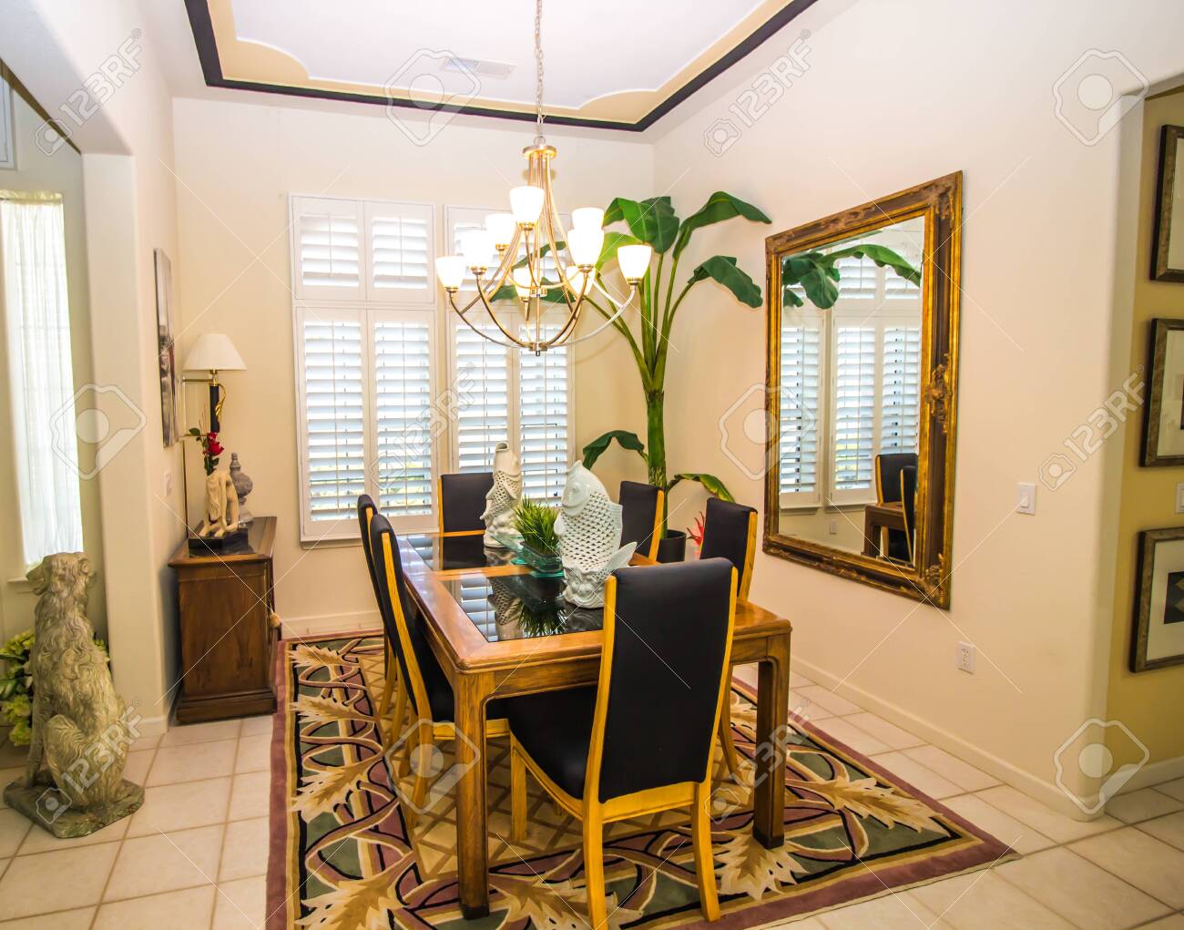 Dining Room With Wooden Table Dining Room With Wooden Table