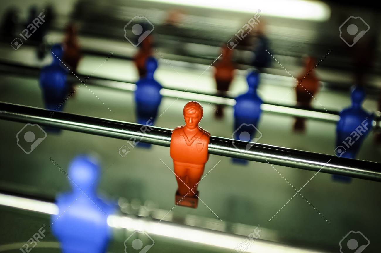 mini football player figures