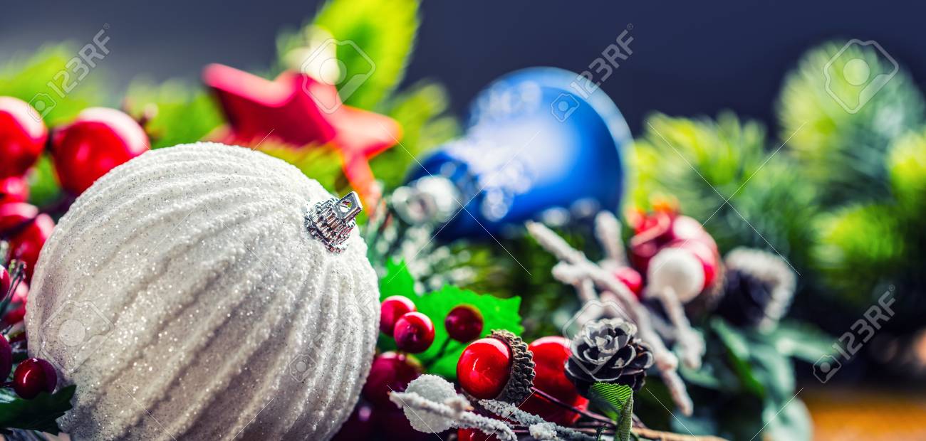 クリスマスの時期 玉モミとキラキラ背景に装飾クリスマス カード クリスマス の写真素材 画像素材 Image クリスマスの時期 玉モミとキラキラ背景に装飾クリスマス カード クリスマス の写真素材 画像素材 Image